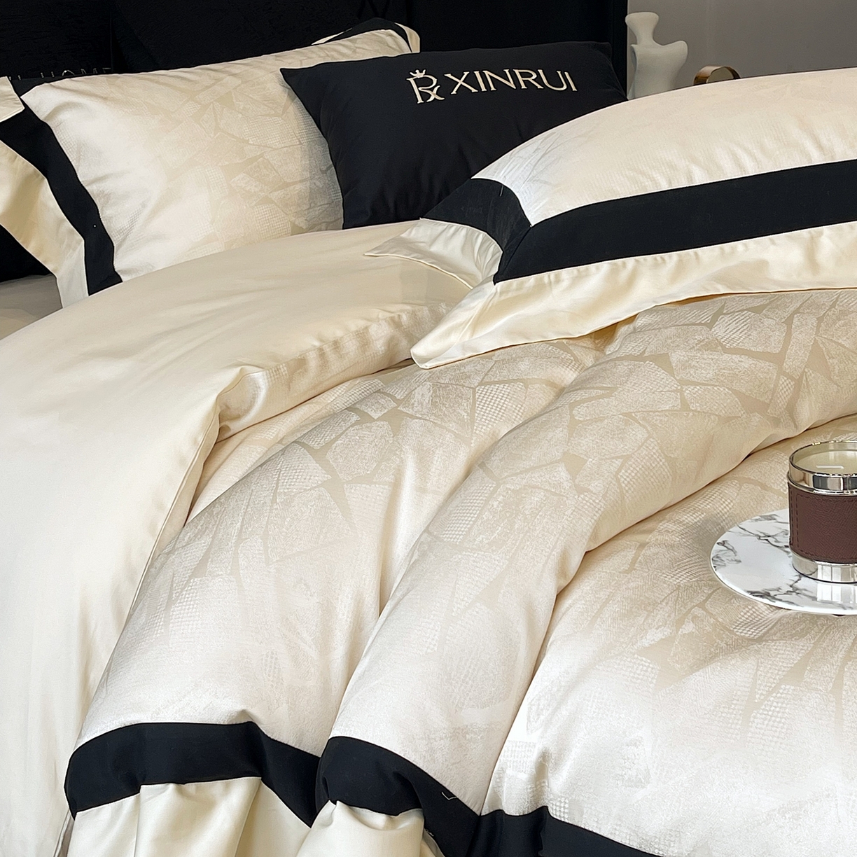 91家纺网 家纺一手货源 找家纺 馨蕊家居 2025秋冬新品高精密提花系列-棉-流金岁月（会员-20）劵后控价不低于399/419 流金岁月-香槟