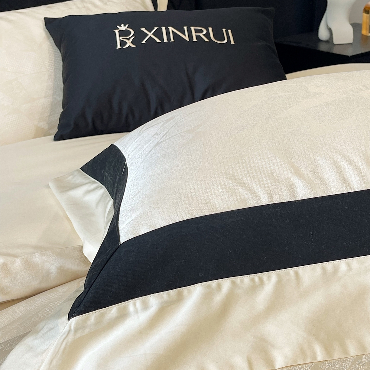 91家纺网 家纺一手货源 找家纺 馨蕊家居 2025秋冬新品高精密提花系列-棉-流金岁月（会员-20）劵后控价不低于399/419 流金岁月-香槟