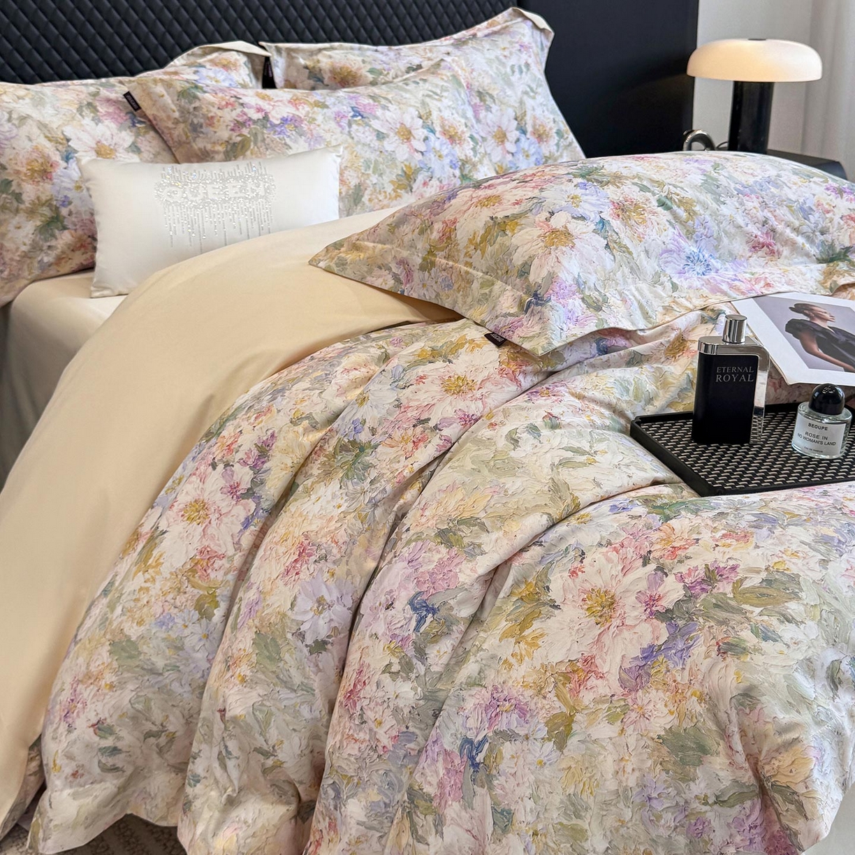 91家纺网 家纺一手货源 找家纺  2025秋冬新款轻奢新疆长绒棉纯棉磨毛加厚数码印花四件套花慕里 花慕里-黄