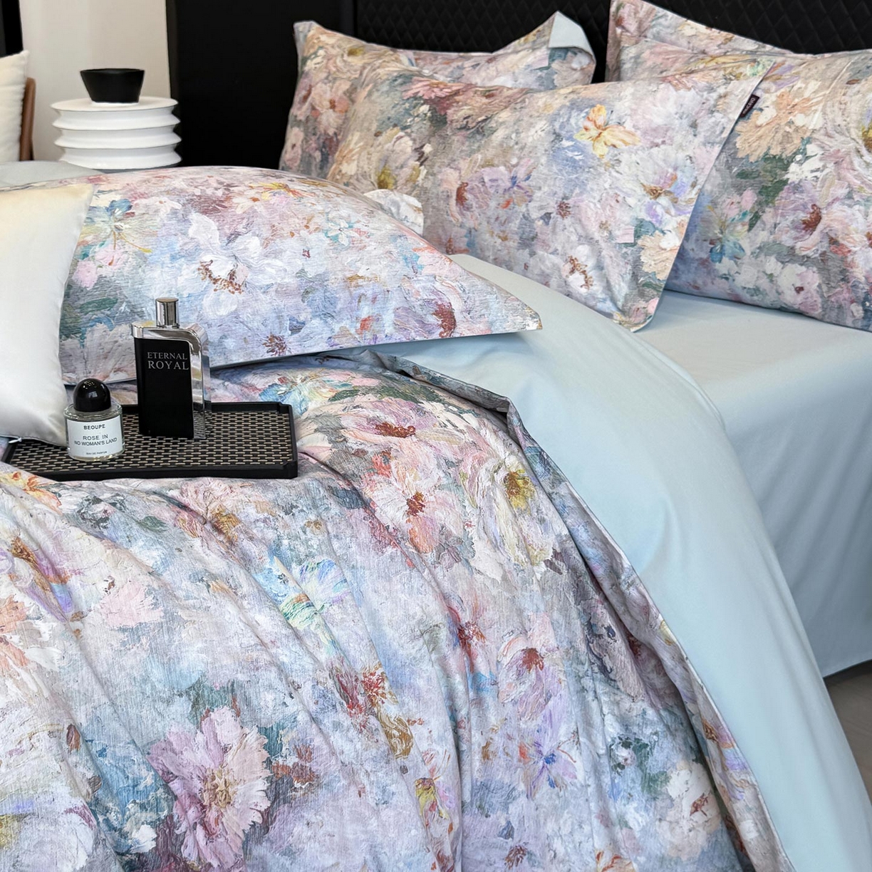 91家纺网 家纺一手货源 找家纺  2025秋冬新款轻奢新疆长绒棉纯棉磨毛加厚数码印花四件套花慕里 花慕里-蓝