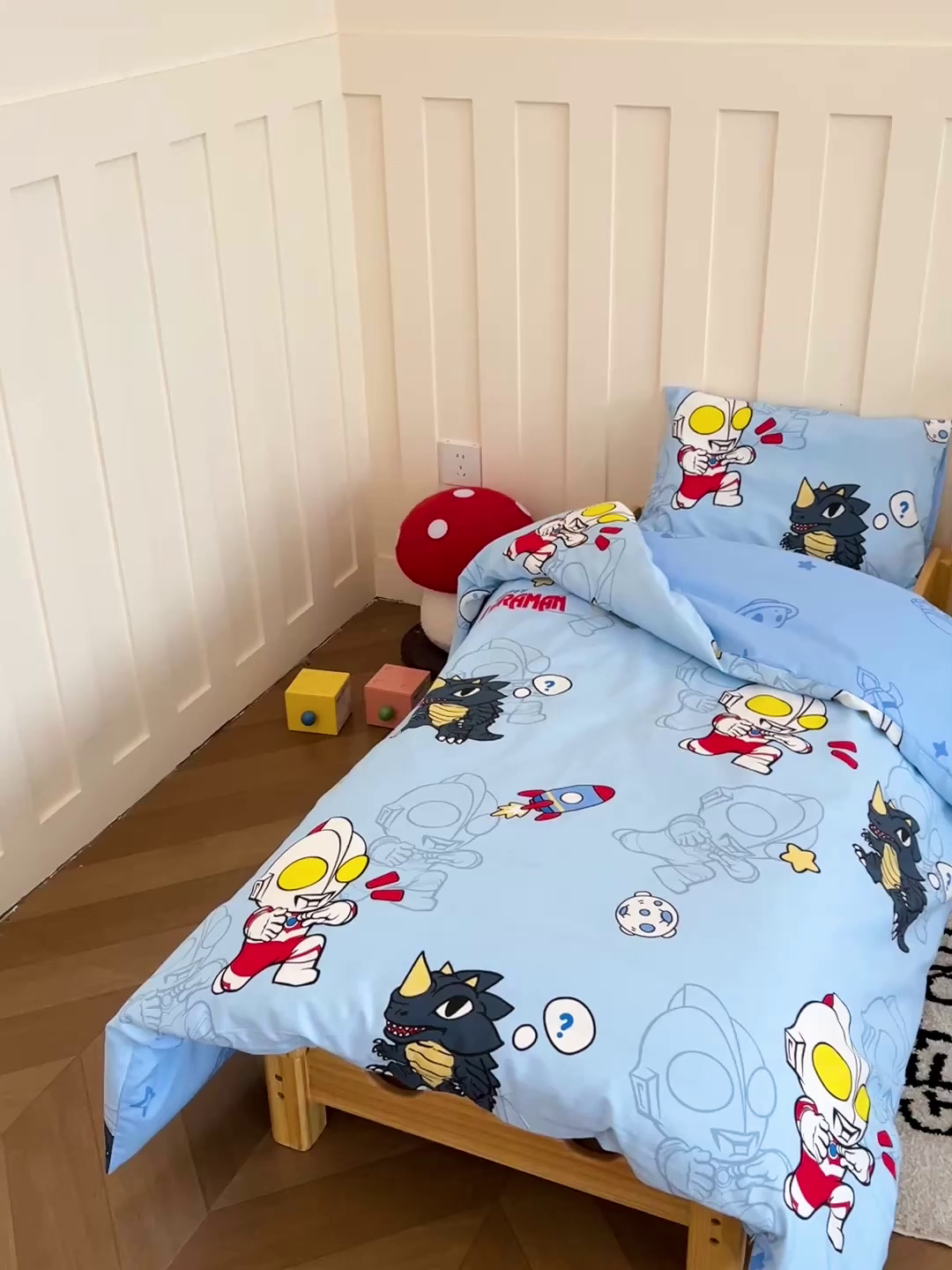 91家纺网 家纺一手货源 找家纺 名兮家居 2025新款全棉小版经典奥特曼-三丽鸥幼儿园儿童套件【含防伪标】 奥特勇士