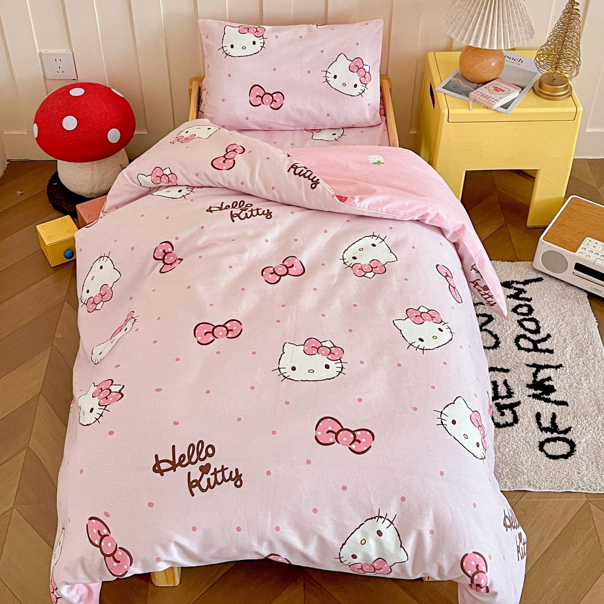 91家纺网 家纺一手货源 找家纺 名兮家居 2025新款全棉小版经典奥特曼-三丽鸥幼儿园儿童套件【含防伪标】 呆萌kt