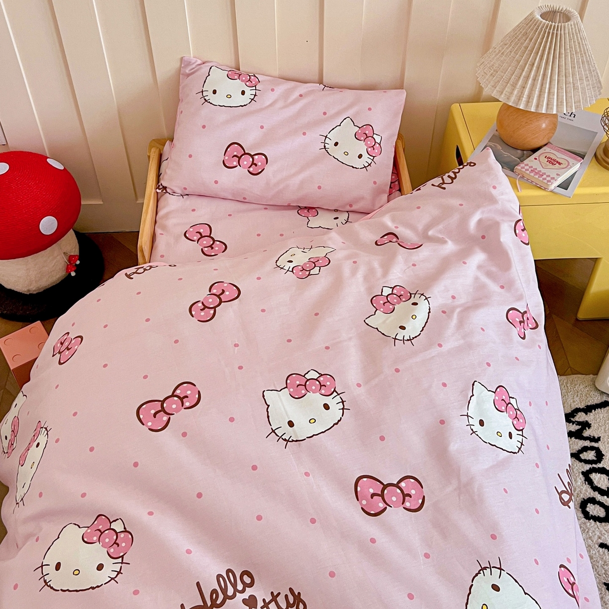 91家纺网 家纺一手货源 找家纺 名兮家居 2025新款全棉小版经典奥特曼-三丽鸥幼儿园儿童套件【含防伪标】 呆萌kt