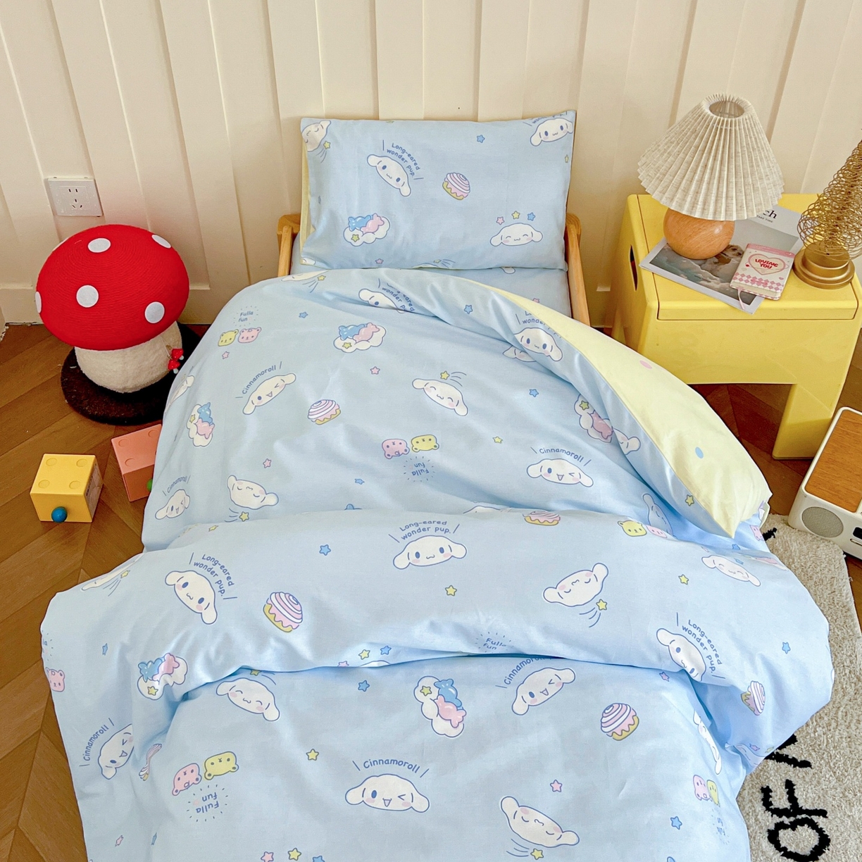 91家纺网 家纺一手货源 找家纺 名兮家居 2025新款全棉小版经典奥特曼-三丽鸥幼儿园儿童套件【含防伪标】 蛋糕玉桂狗