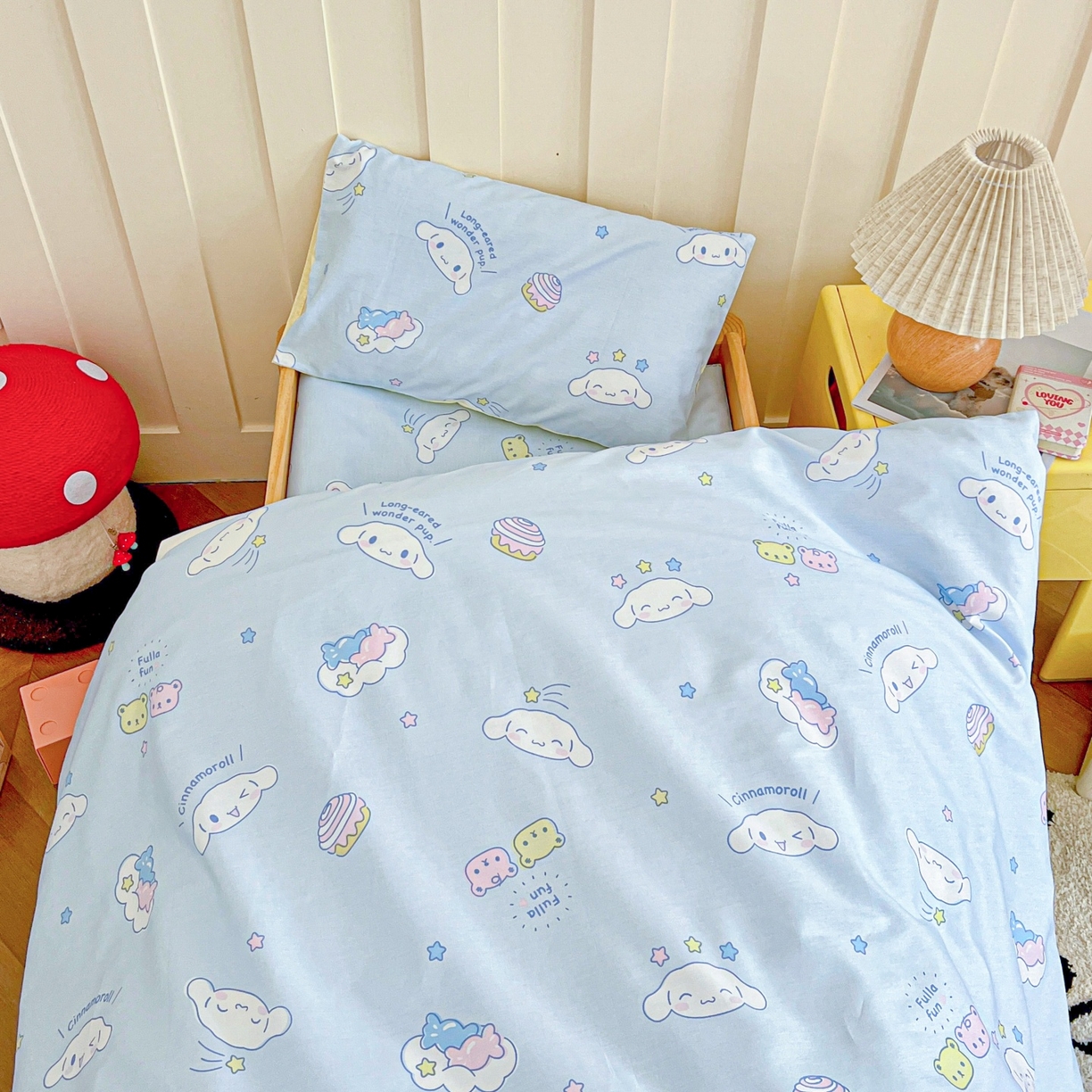 91家纺网 家纺一手货源 找家纺 名兮家居 2025新款全棉小版经典奥特曼-三丽鸥幼儿园儿童套件【含防伪标】 蛋糕玉桂狗