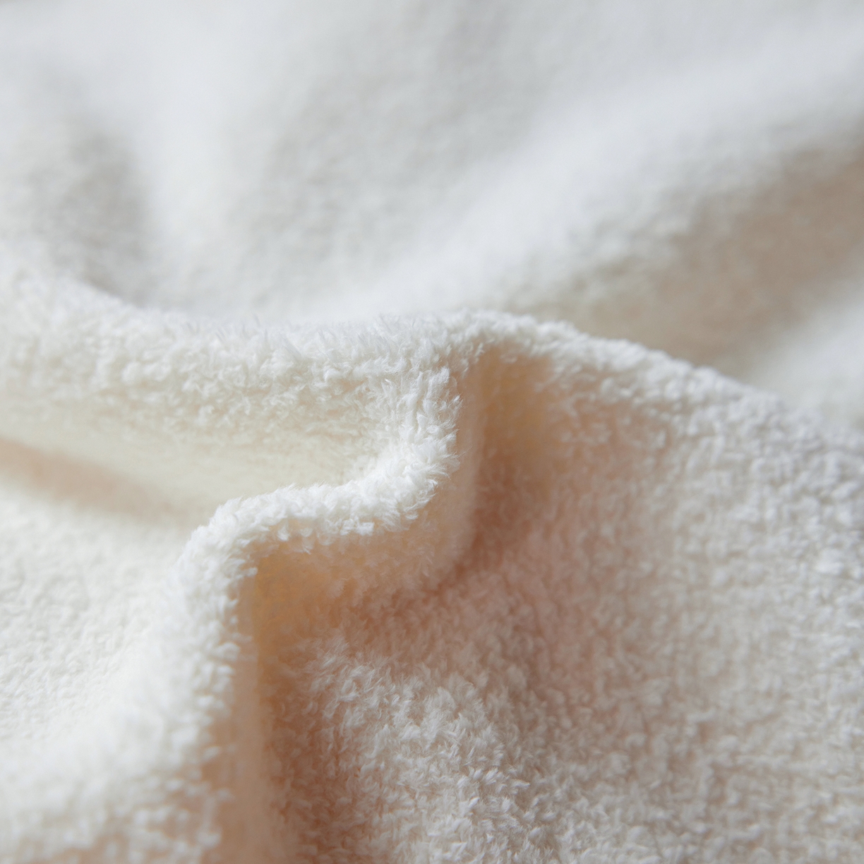 91家纺网 家纺一手货源 找家纺 风向标家纺 2025新款卡通全消光暖呢绒毛巾绣四件套-风格一 海魂衫小狗-蓝白