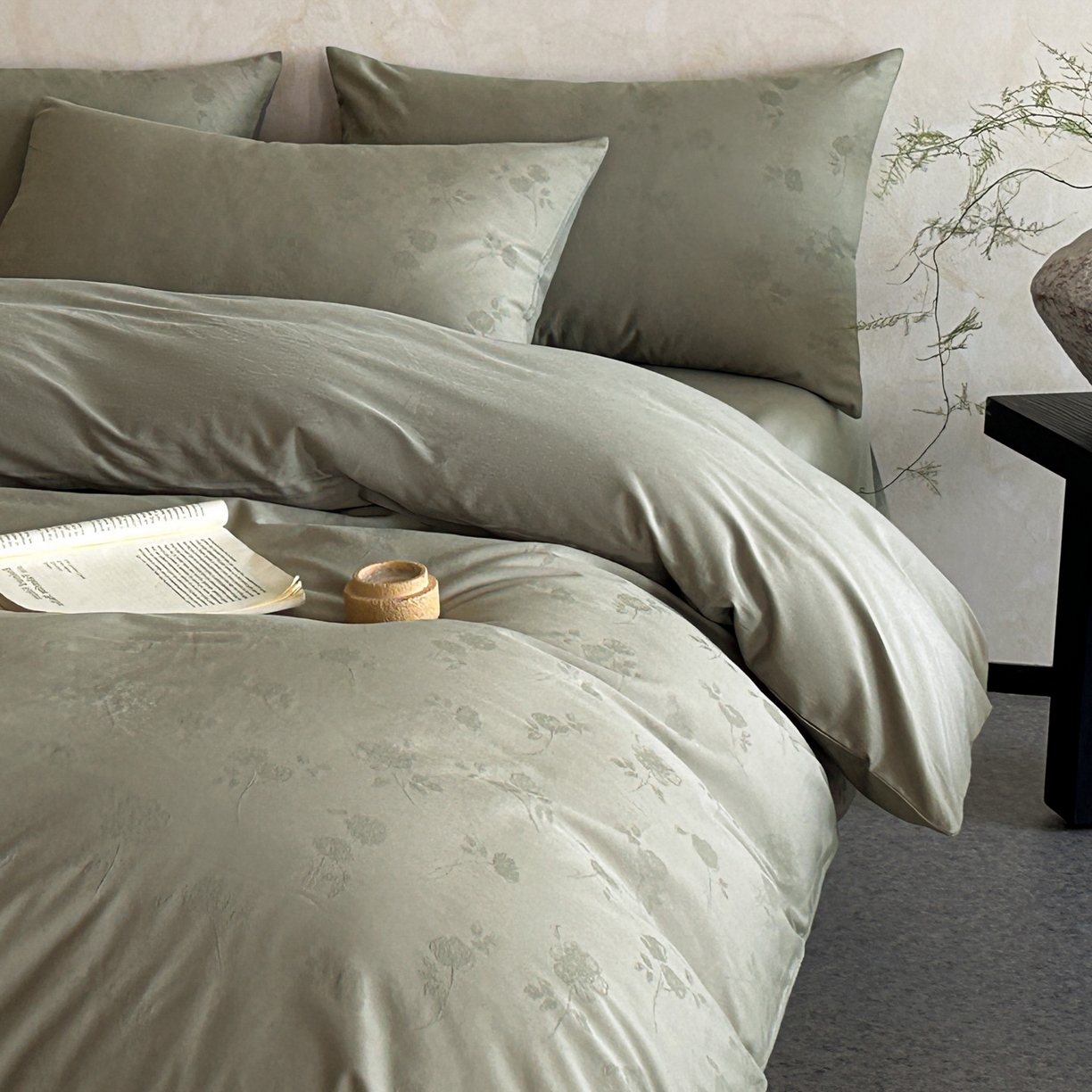 91家纺网 家纺一手货源 找家纺 618家纺 2025新款全棉磨毛提花法式双拼四件套-赫本系列 赫本-青枝影