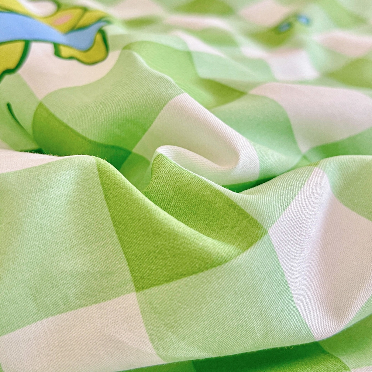 91家纺网 家纺一手货源 找家纺 名兮家居 2025新款全棉小版经典奥特曼-三丽鸥幼儿园儿童套件【含防伪标】 格子大眼蛙