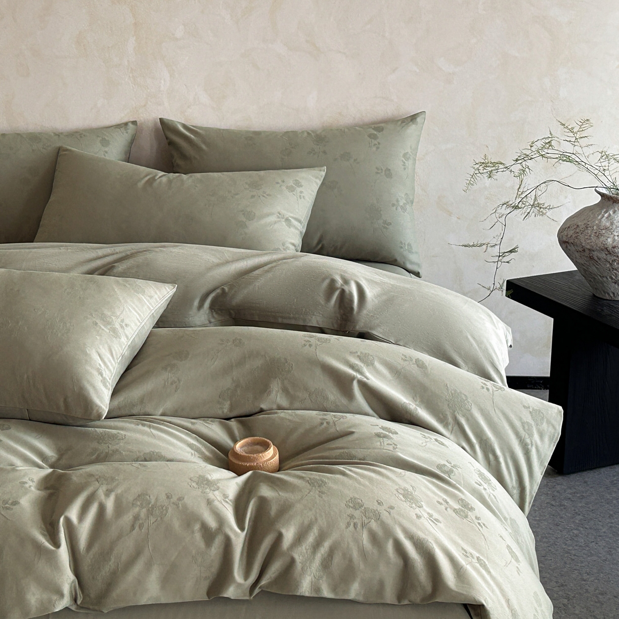 91家纺网 家纺一手货源 找家纺 618家纺 2025新款全棉磨毛提花法式双拼四件套-赫本系列 赫本-青枝影