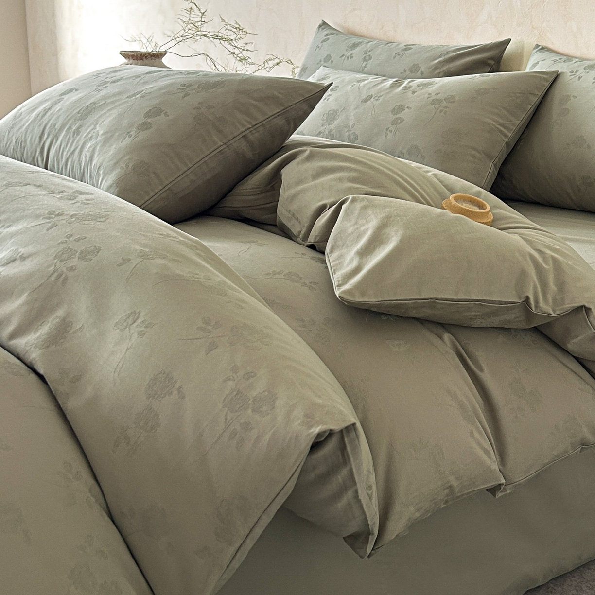 91家纺网 家纺一手货源 找家纺 618家纺 2025新款全棉磨毛提花法式双拼四件套-赫本系列 赫本-青枝影