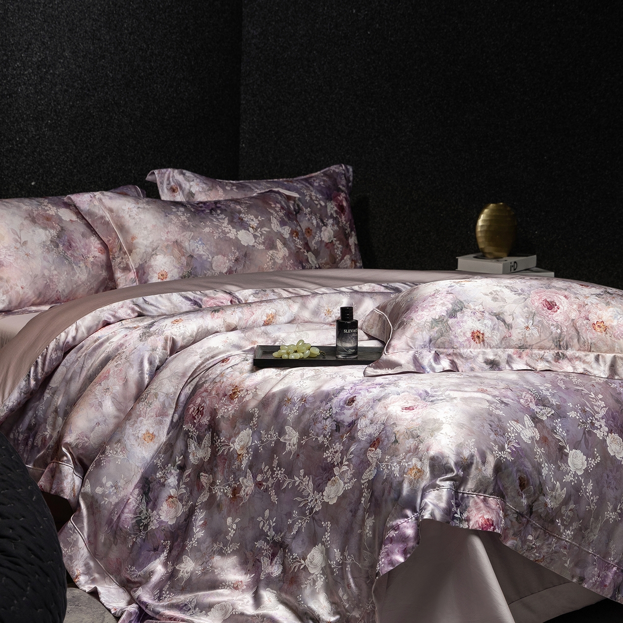 91家纺网 家纺一手货源 找家纺 太古汇家居 2025新款桑真丝提花+印花系列四件套 琉璃梦境-紫