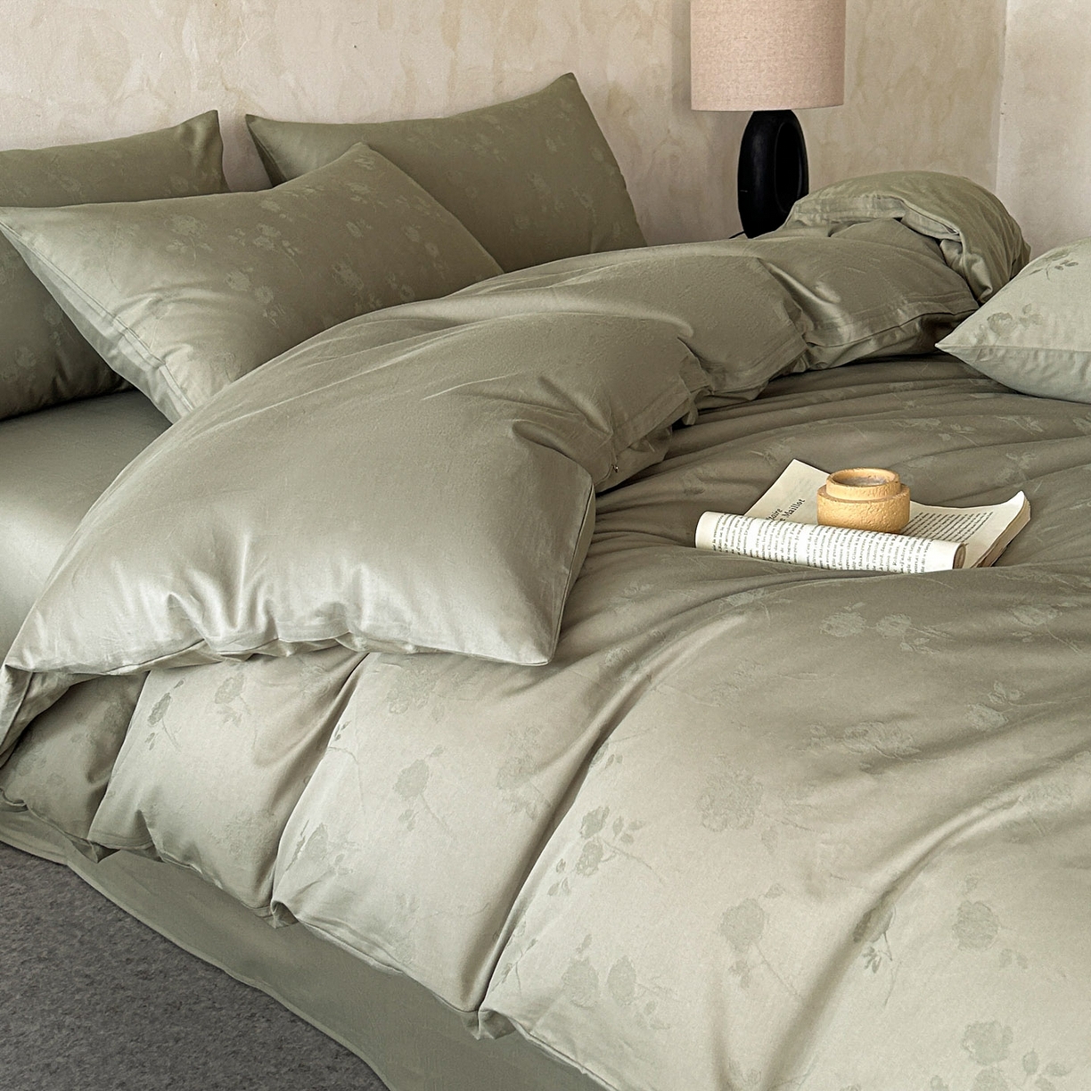 91家纺网 家纺一手货源 找家纺 618家纺 2025新款全棉磨毛提花法式双拼四件套-赫本系列 赫本-青枝影