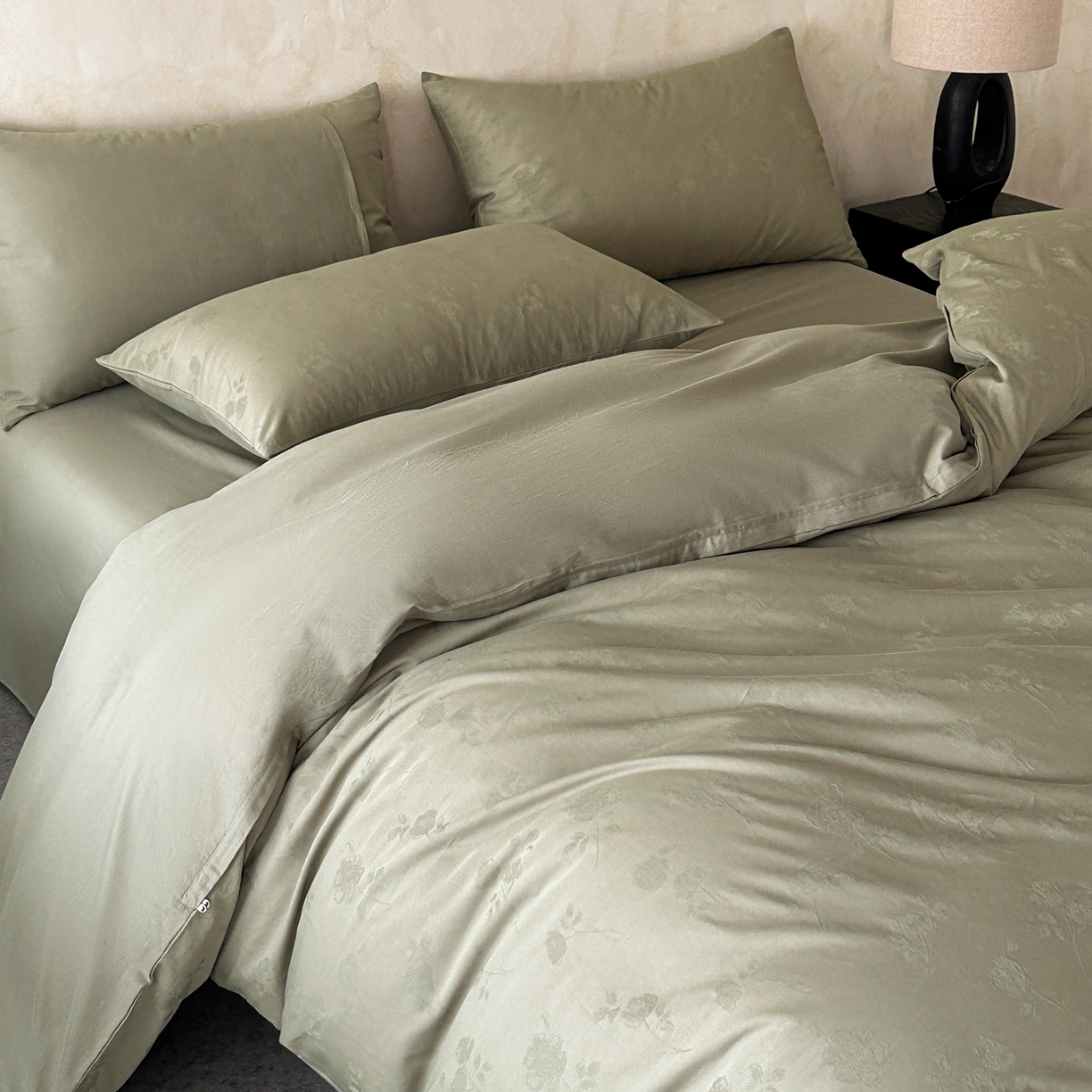 91家纺网 家纺一手货源 找家纺 618家纺 2025新款全棉磨毛提花法式双拼四件套-赫本系列 赫本-青枝影