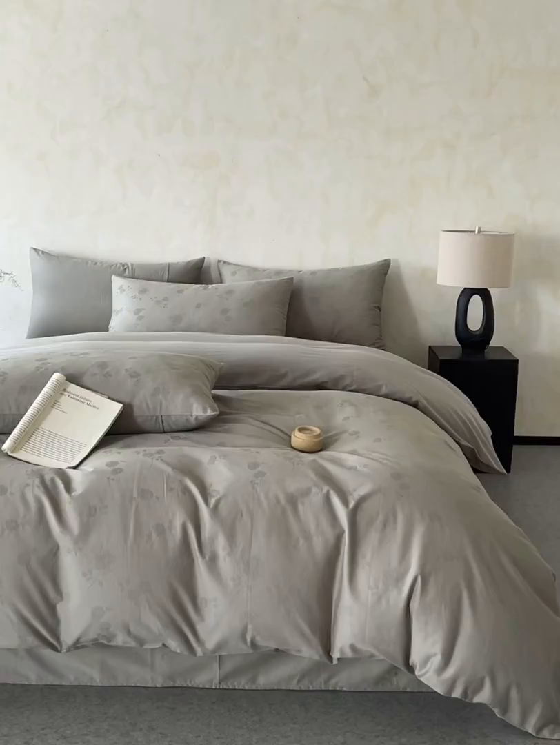 91家纺网 家纺一手货源 找家纺 618家纺 2025新款全棉磨毛提花法式双拼四件套-赫本系列 赫本-青枝影