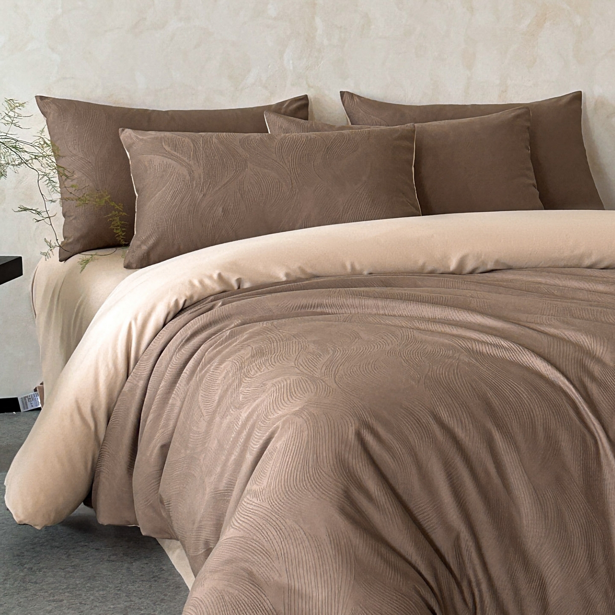 91家纺网 家纺一手货源 找家纺 618家纺 2025新款全棉磨毛提花法式双拼四件套-赫本系列 赫本-云影咖