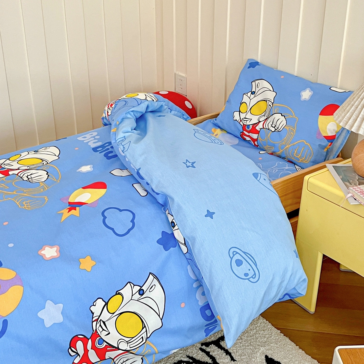 91家纺网 家纺一手货源 找家纺 名兮家居 2025新款全棉小版经典奥特曼-三丽鸥幼儿园儿童套件【含防伪标】 光线王子