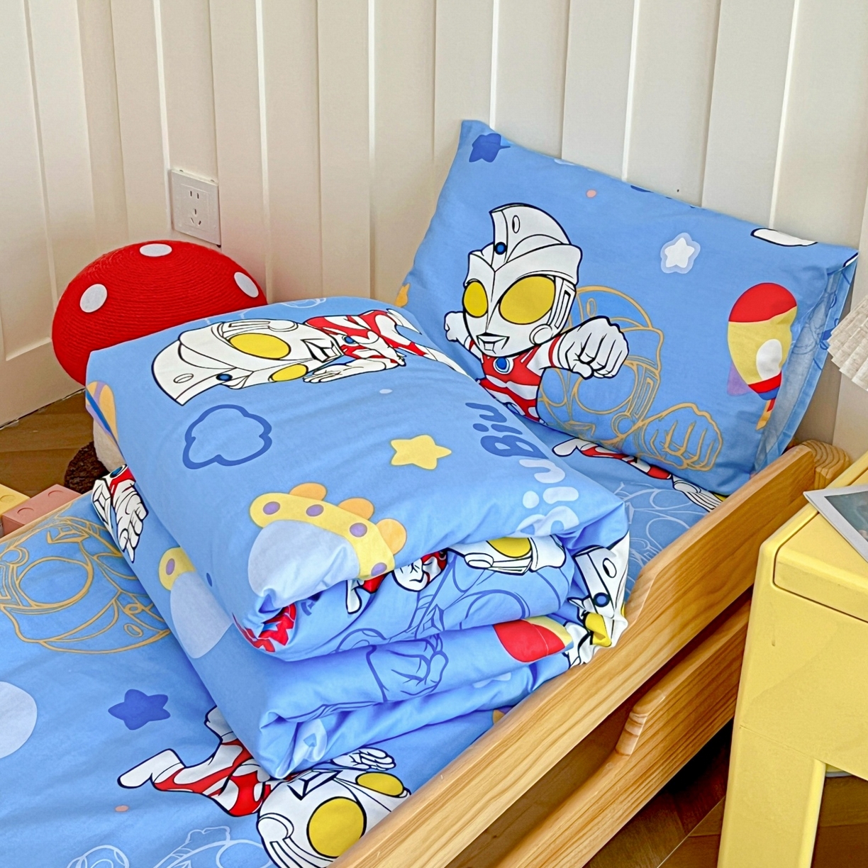 91家纺网 家纺一手货源 找家纺 名兮家居 2025新款全棉小版经典奥特曼-三丽鸥幼儿园儿童套件【含防伪标】 光线王子
