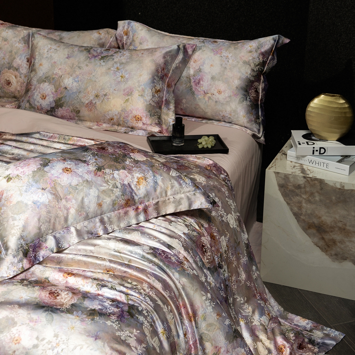 91家纺网 家纺一手货源 找家纺 太古汇家居 2025新款桑真丝提花+印花系列四件套 琉璃梦境-粉