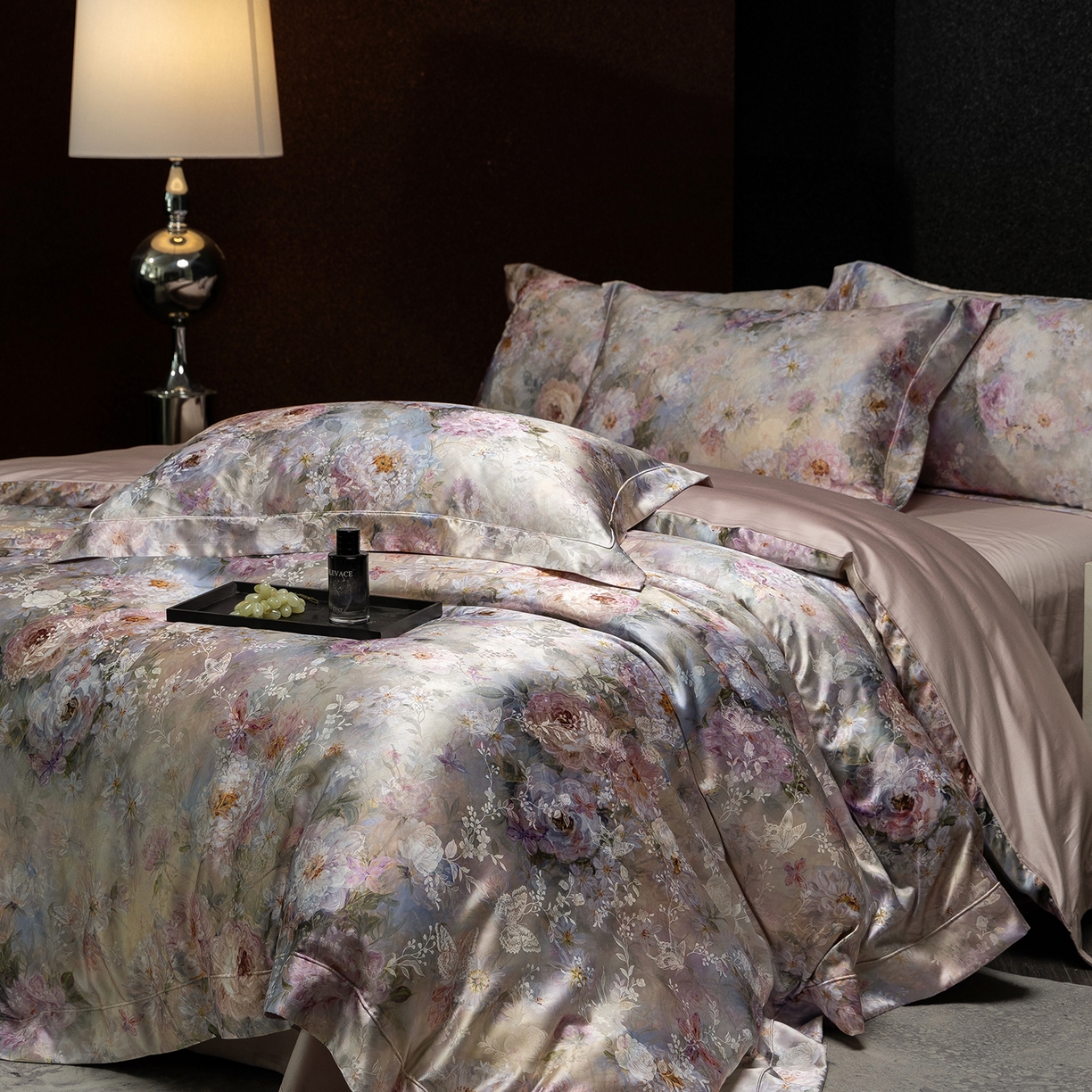 91家纺网 家纺一手货源 找家纺 太古汇家居 2025新款桑真丝提花+印花系列四件套 琉璃梦境-粉