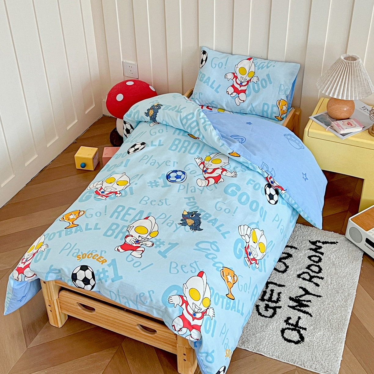 91家纺网 家纺一手货源 找家纺 名兮家居 2025新款全棉小版经典奥特曼-三丽鸥幼儿园儿童套件【含防伪标】 世界杯