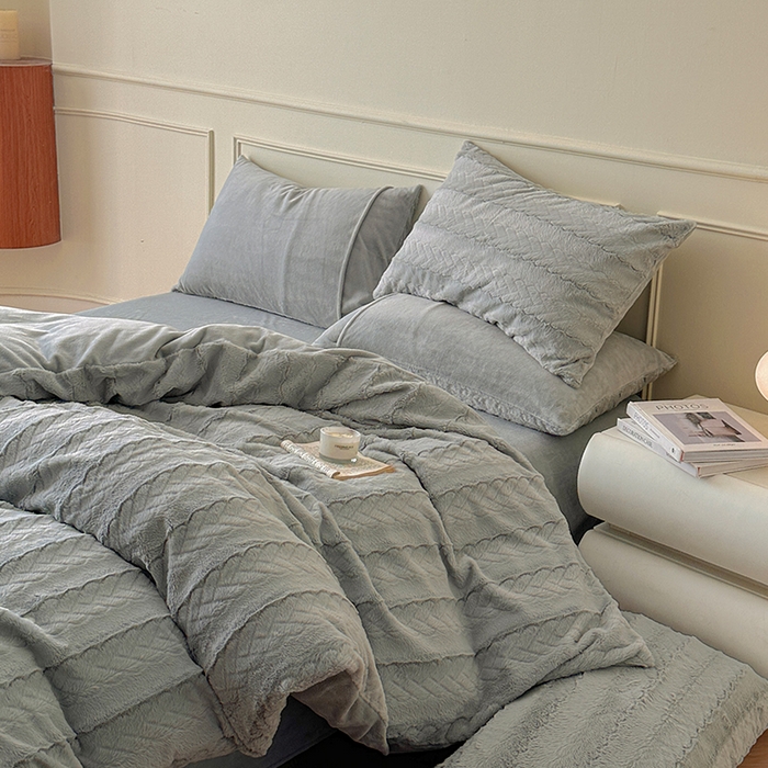 91家纺网 家纺一手货源 找家纺 （总）618家纺 2025新款冬日纯色法式浪漫月桂绒四件套