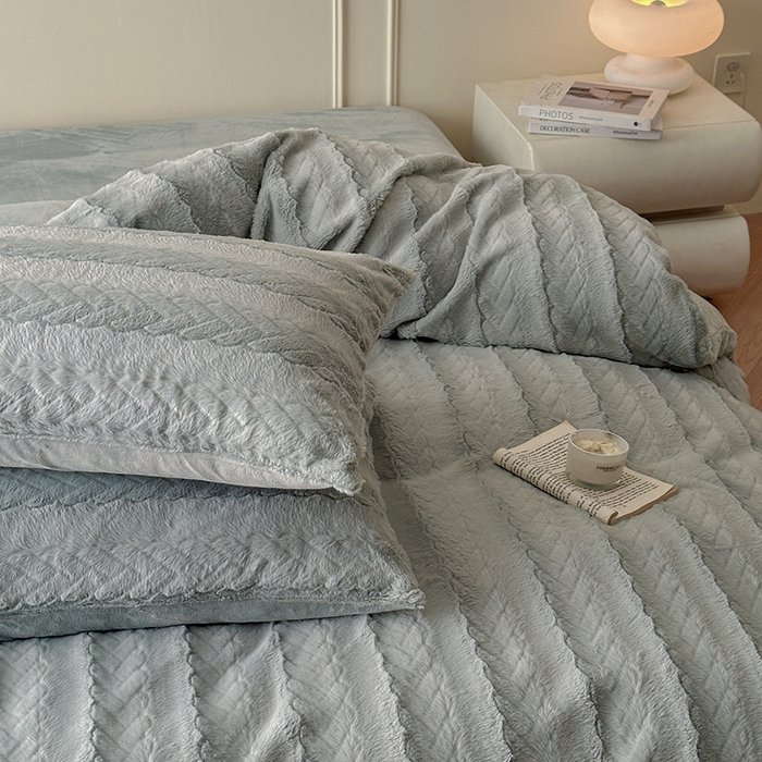 91家纺网 家纺一手货源 找家纺 （总）618家纺 2025新款冬日纯色法式浪漫月桂绒四件套