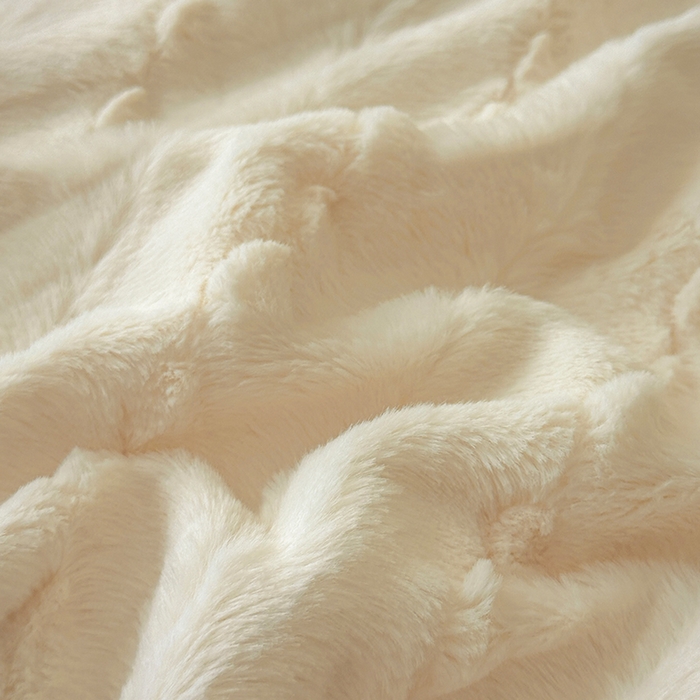 91家纺网 家纺一手货源 找家纺 618家纺 2025新款冬日纯色法式浪漫月桂绒四件套 月桂绒-奶白绒