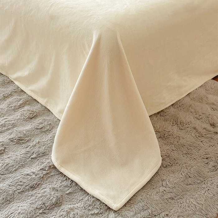 91家纺网 家纺一手货源 找家纺 618家纺 2025新款冬日纯色法式浪漫月桂绒四件套 月桂绒-奶白绒