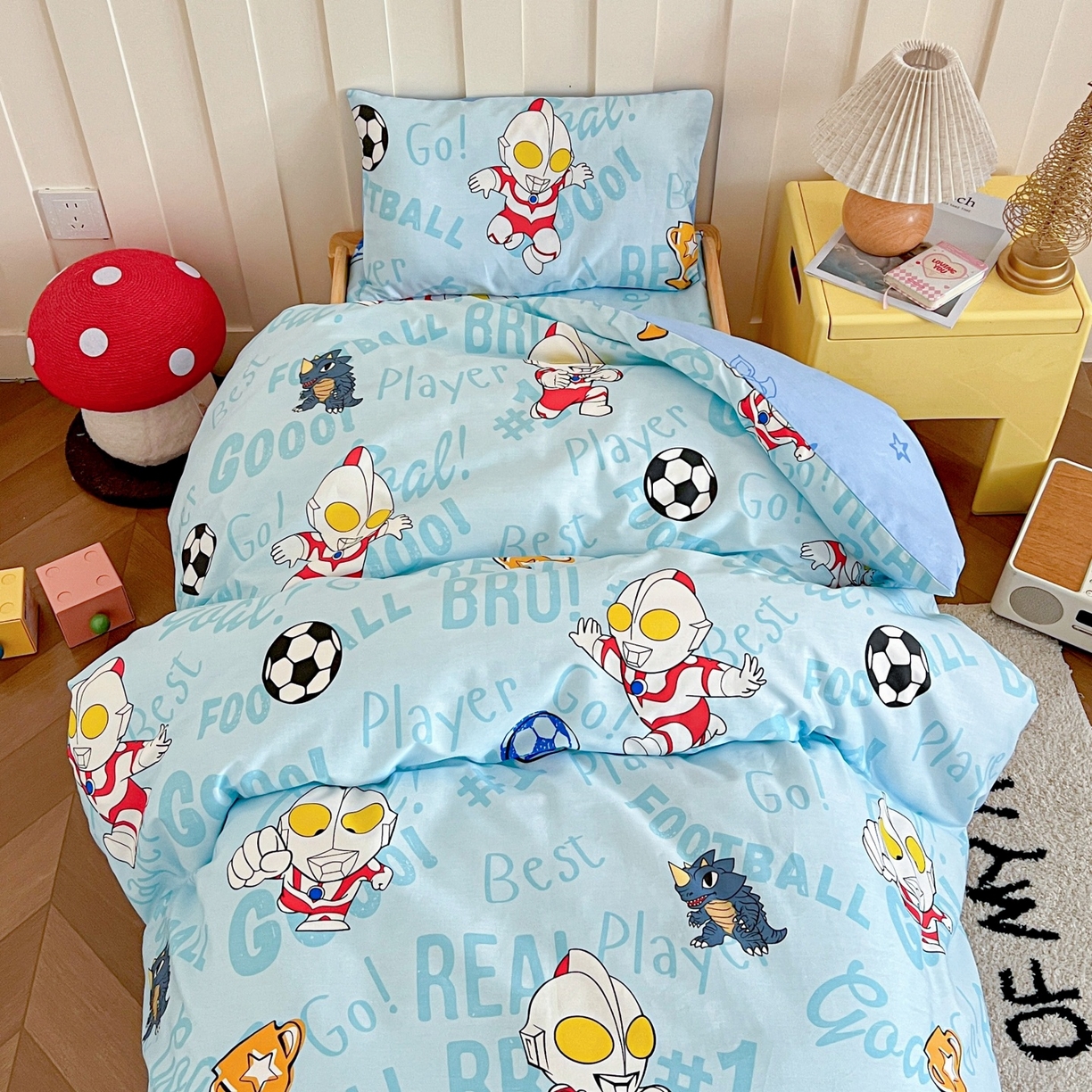 91家纺网 家纺一手货源 找家纺 名兮家居 2025新款全棉小版经典奥特曼-三丽鸥幼儿园儿童套件【含防伪标】 世界杯