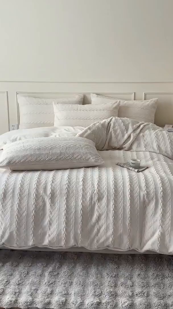 91家纺网 家纺一手货源 找家纺 618家纺 2025新款冬日纯色法式浪漫月桂绒四件套 月桂绒-奶白绒