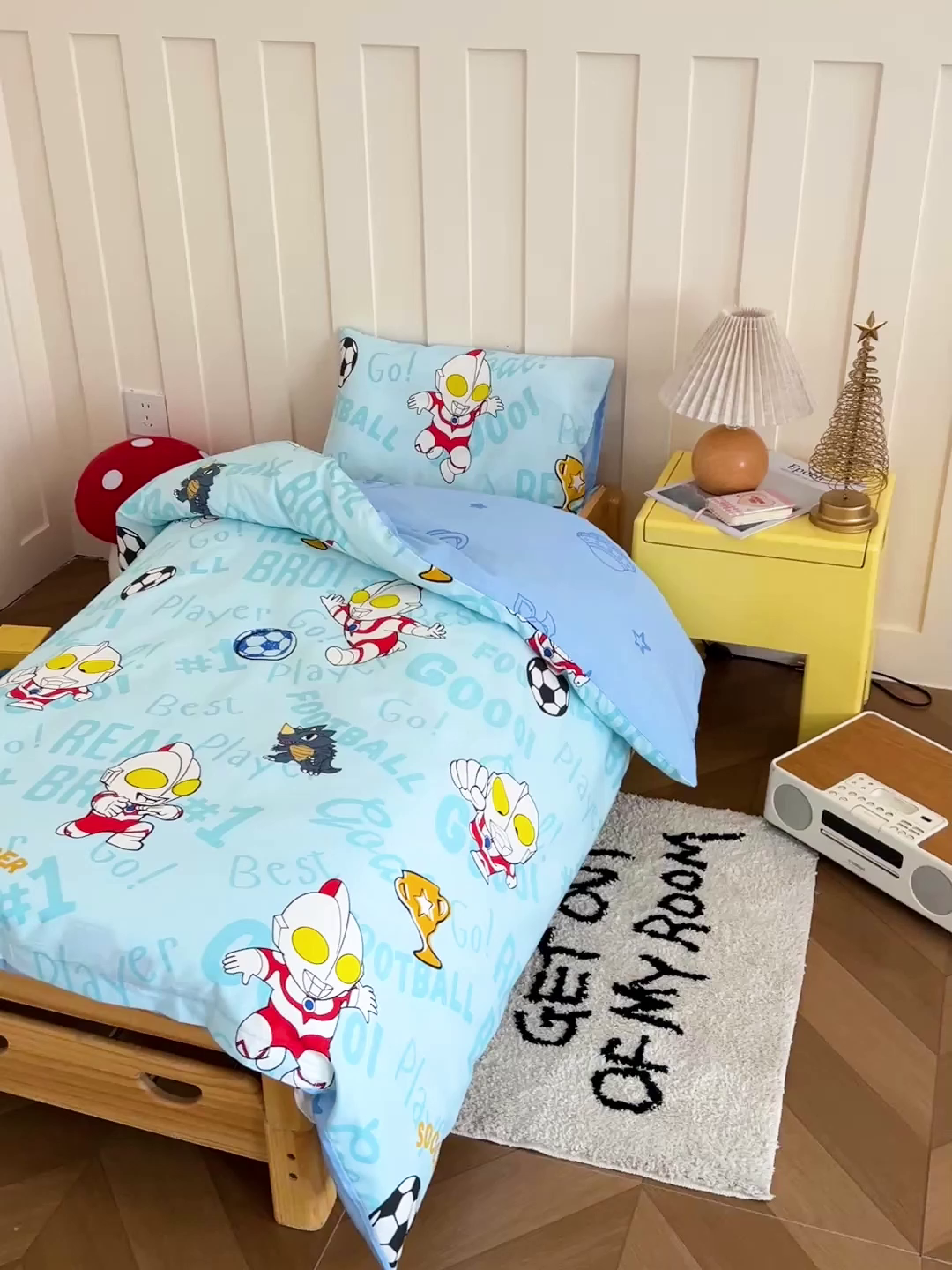 91家纺网 家纺一手货源 找家纺 名兮家居 2025新款全棉小版经典奥特曼-三丽鸥幼儿园儿童套件【含防伪标】 世界杯