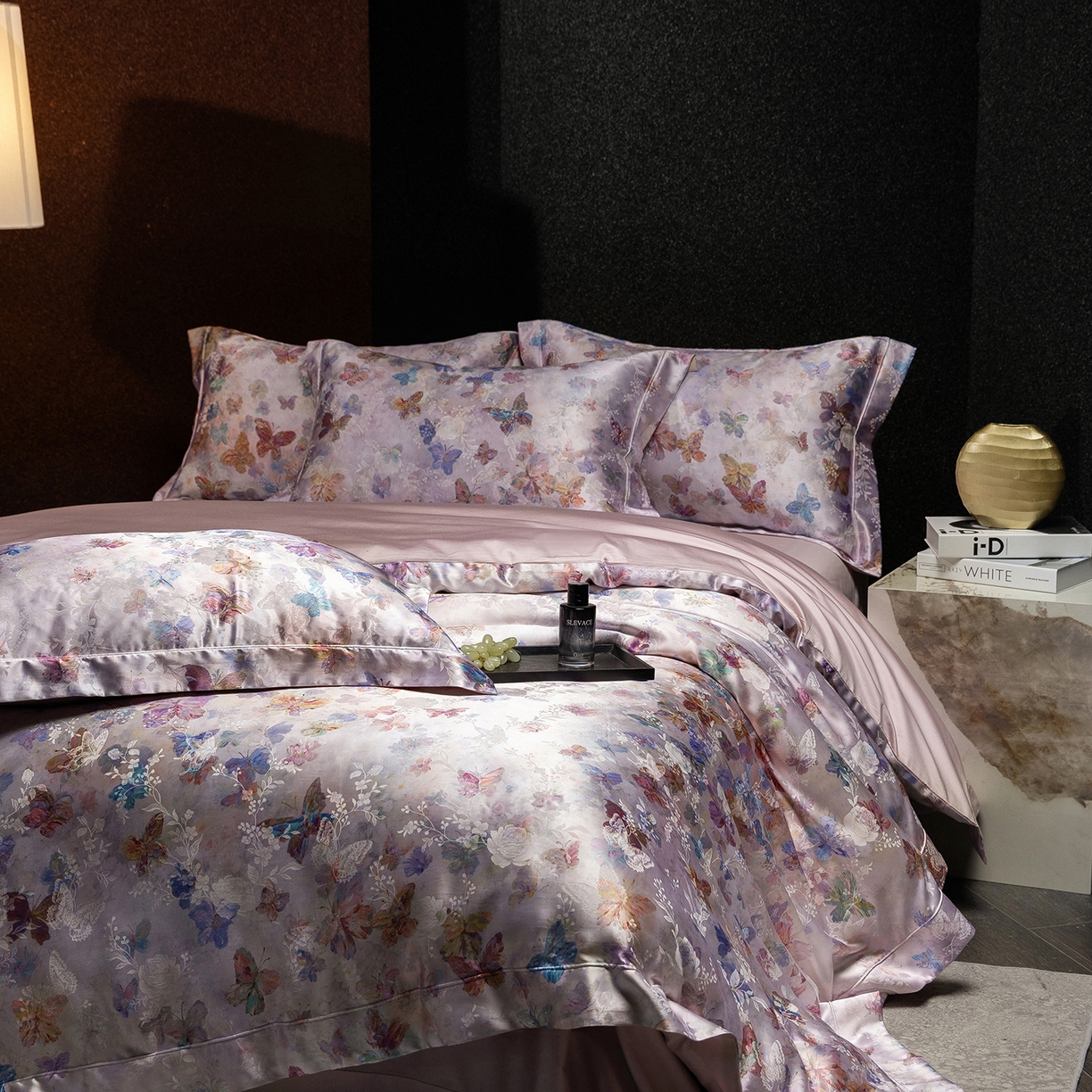 91家纺网 家纺一手货源 找家纺 太古汇家居 2025新款桑真丝提花+印花系列四件套 星光蝶影-粉