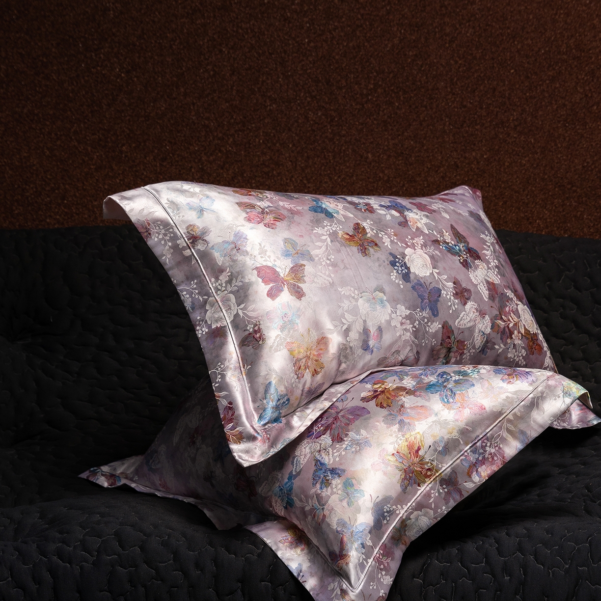 91家纺网 家纺一手货源 找家纺 太古汇家居 2025新款桑真丝提花+印花系列四件套 星光蝶影-粉