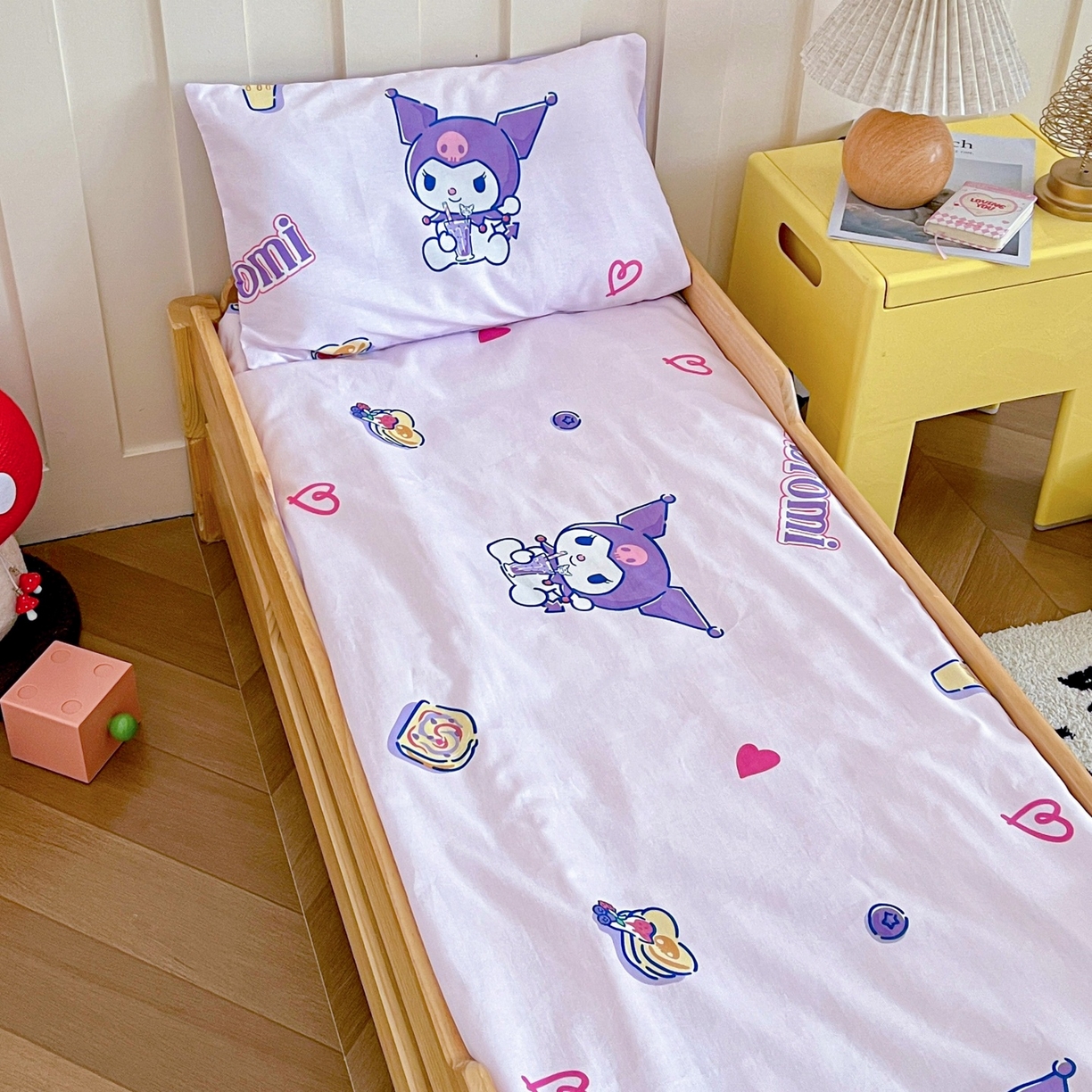 91家纺网 家纺一手货源 找家纺 名兮家居 2025新款全棉小版经典奥特曼-三丽鸥幼儿园儿童套件【含防伪标】 甜筒库洛米