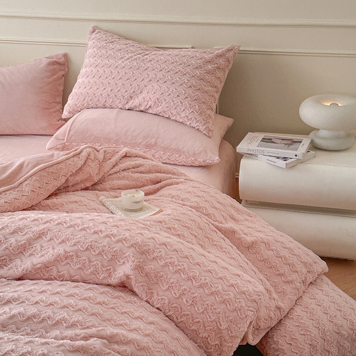 91家纺网 家纺一手货源 找家纺 （总）618家纺 2025新款冬日温暖纯色法式浪漫云舒绒四件套