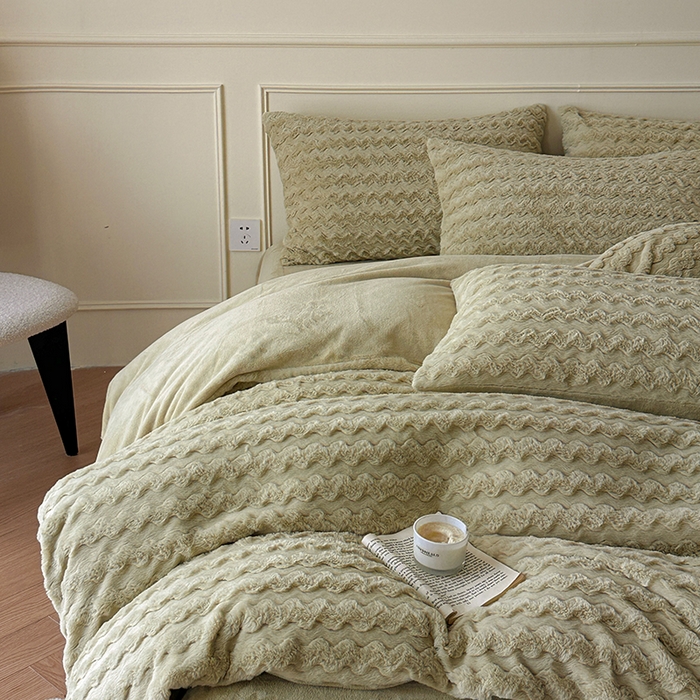 91家纺网 家纺一手货源 找家纺 618家纺 2025新款冬日温暖纯色法式浪漫云舒绒四件套 云舒绒-菱光绿