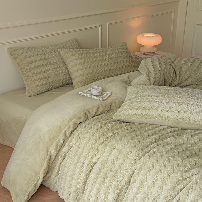 91家纺网 家纺一手货源 找家纺 618家纺 2025新款冬日温暖纯色法式浪漫云舒绒四件套 云舒绒-菱光绿