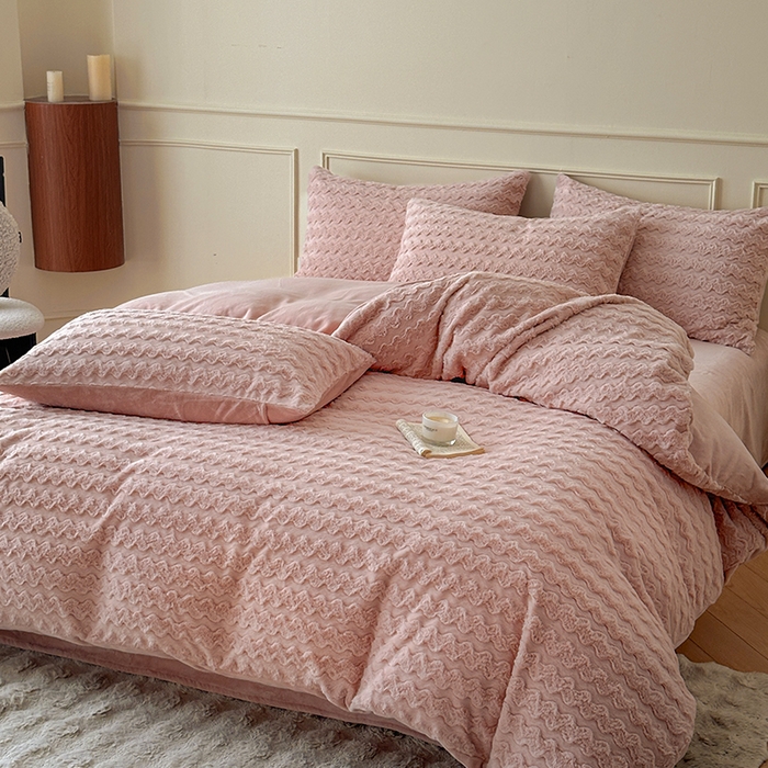 91家纺网 家纺一手货源 找家纺 618家纺 2025新款冬日温暖纯色法式浪漫云舒绒四件套 云舒绒-菱光粉