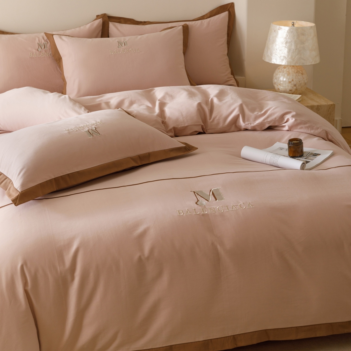 91家纺网 家纺一手货源 找家纺 （总）艾莱家纺 2025新款A类50S云柔棉加密柔顺磨毛四件套-依人梦