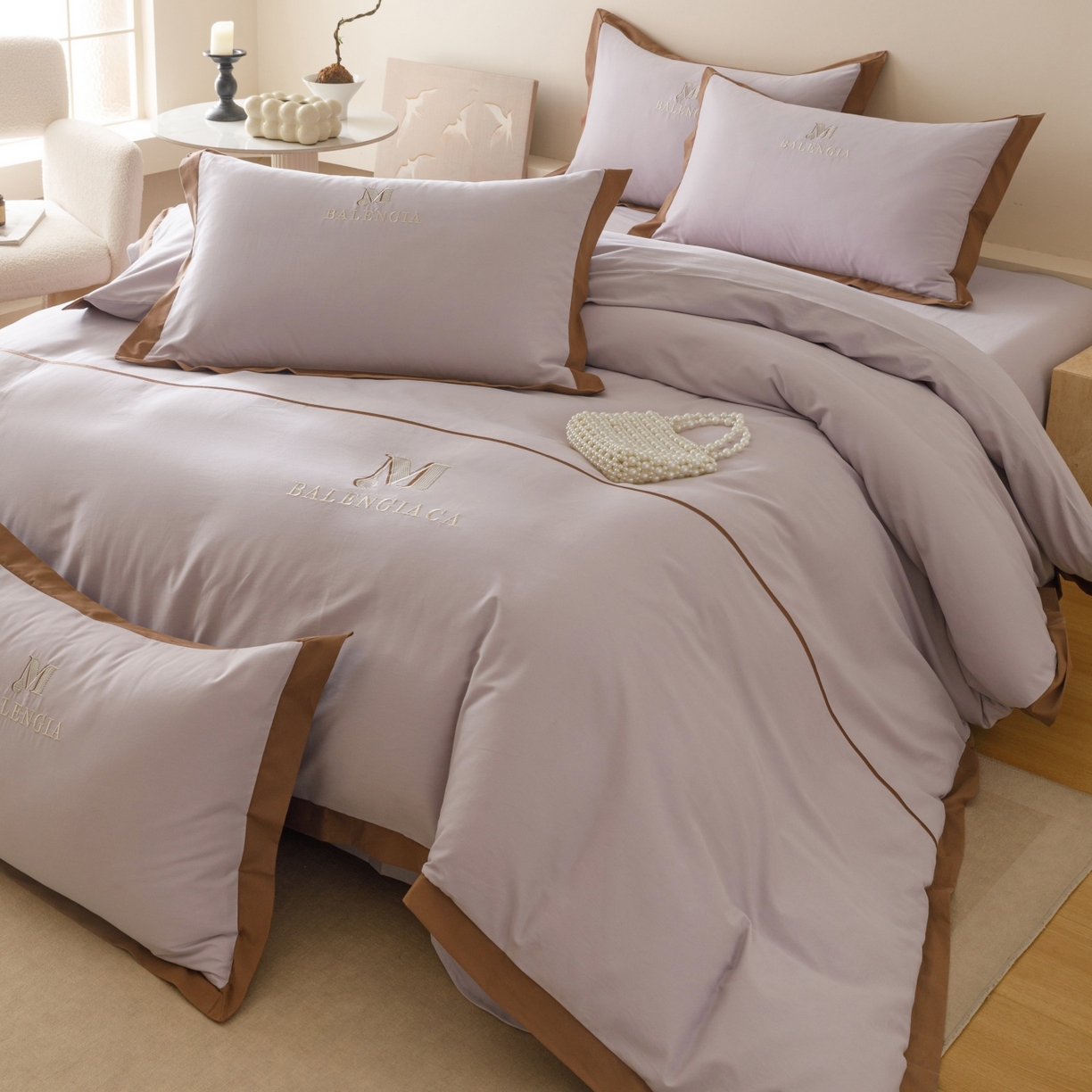 91家纺网 家纺一手货源 找家纺 艾莱家纺 2025新款A类50S云柔棉加密柔顺磨毛四件套-依人梦 依人梦-浪漫紫