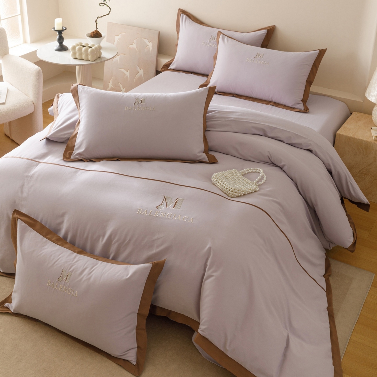 91家纺网 家纺一手货源 找家纺 艾莱家纺 2025新款A类50S云柔棉加密柔顺磨毛四件套-依人梦 依人梦-浪漫紫