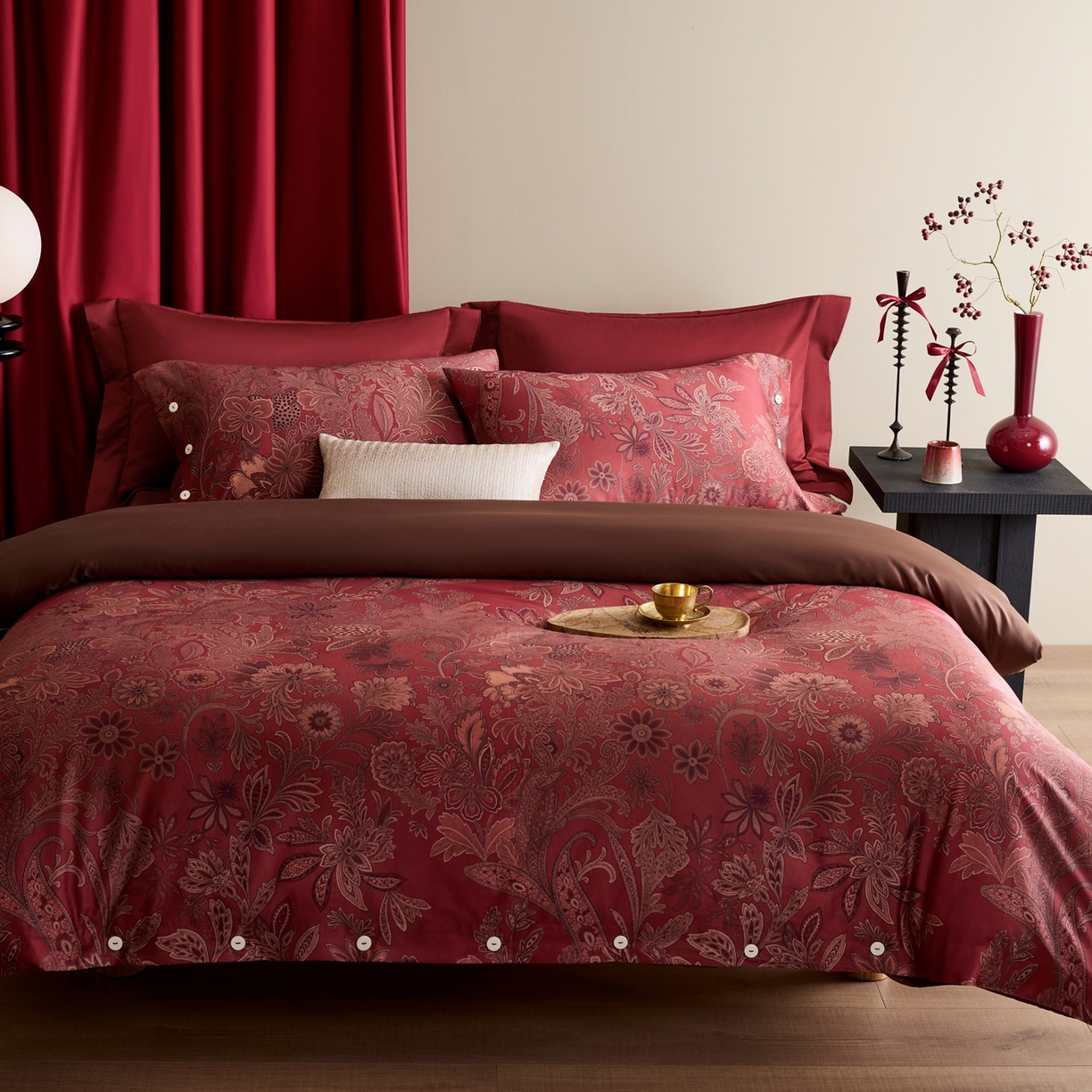 91家纺网 家纺一手货源 找家纺 涞澳家纺 2025新款婚庆印花四件套 翡色倾慕