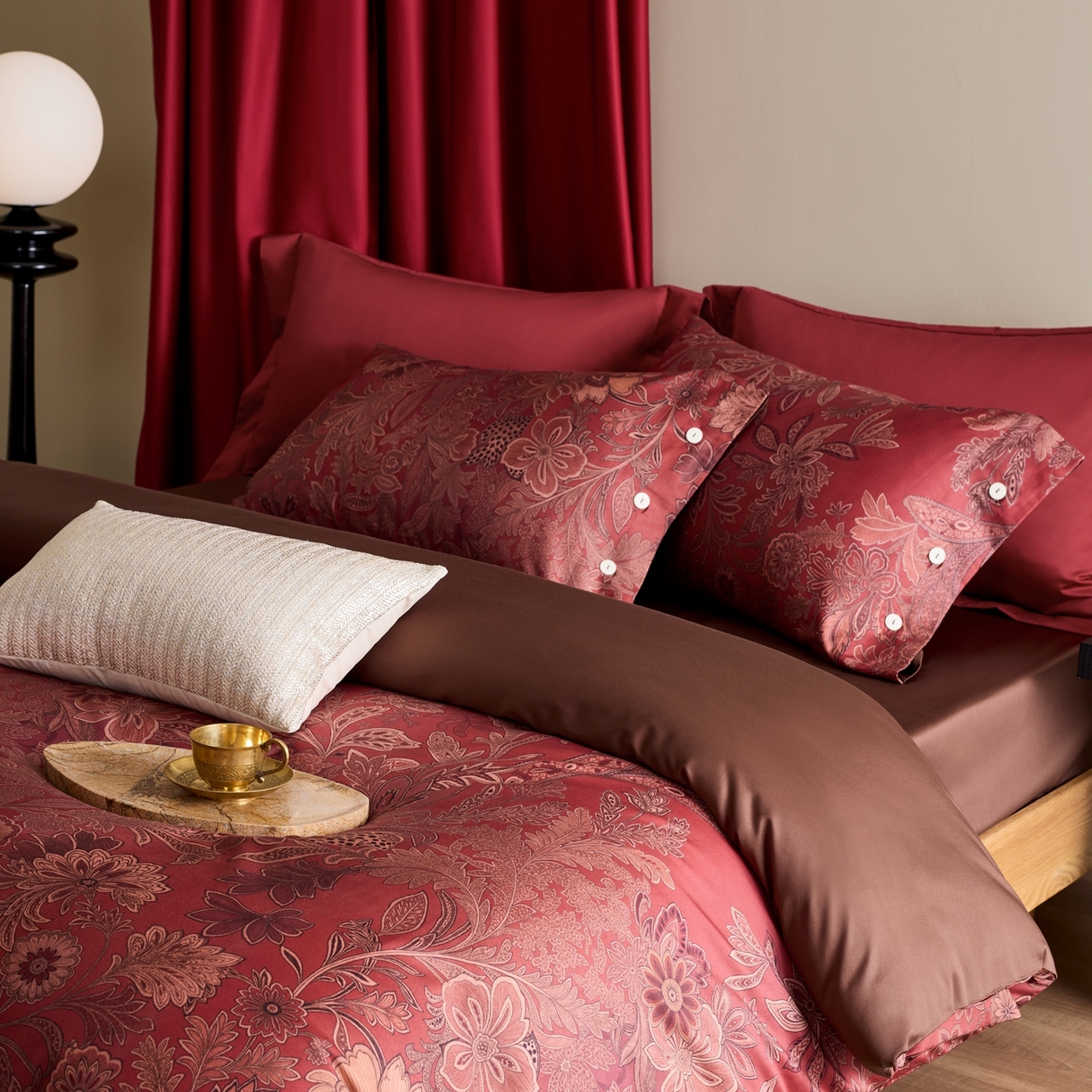 91家纺网 家纺一手货源 找家纺 涞澳家纺 2025新款婚庆印花四件套 翡色倾慕