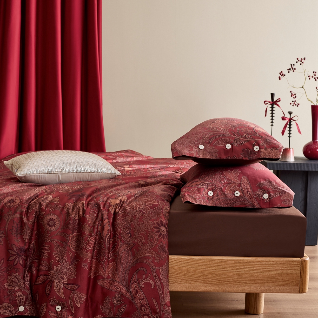 91家纺网 家纺一手货源 找家纺 涞澳家纺 2025新款婚庆印花四件套 翡色倾慕