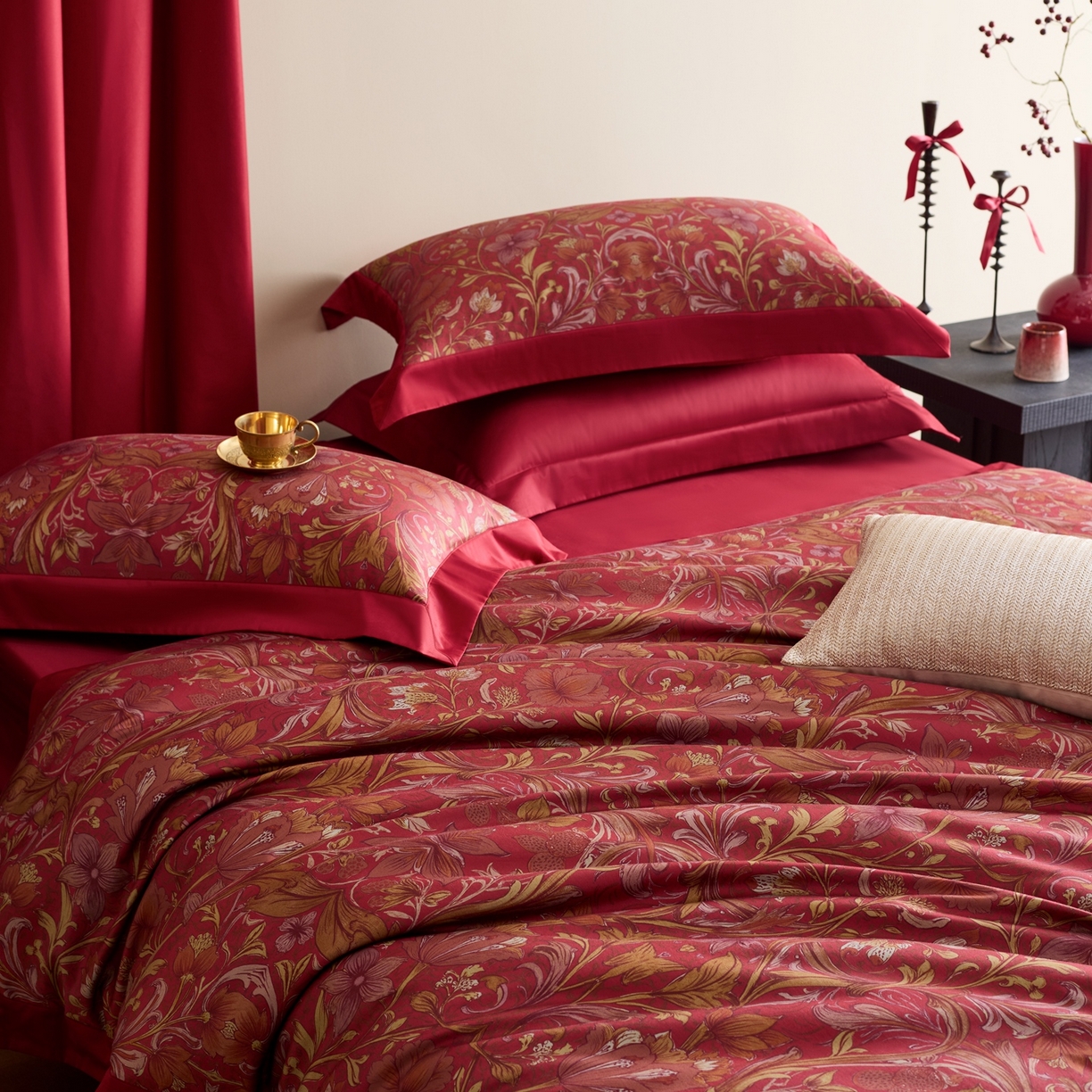 91家纺网 家纺一手货源 找家纺 涞澳家纺 2025新款婚庆印花四件套 馨悦满庭