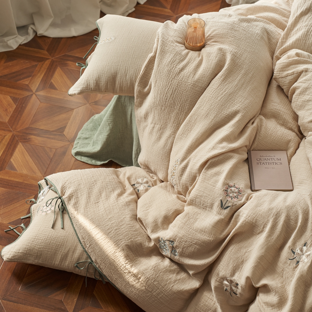 91家纺网 家纺一手货源 找家纺 涞澳家纺 2025新款棉麻皱皱纱四件套 故里逢春