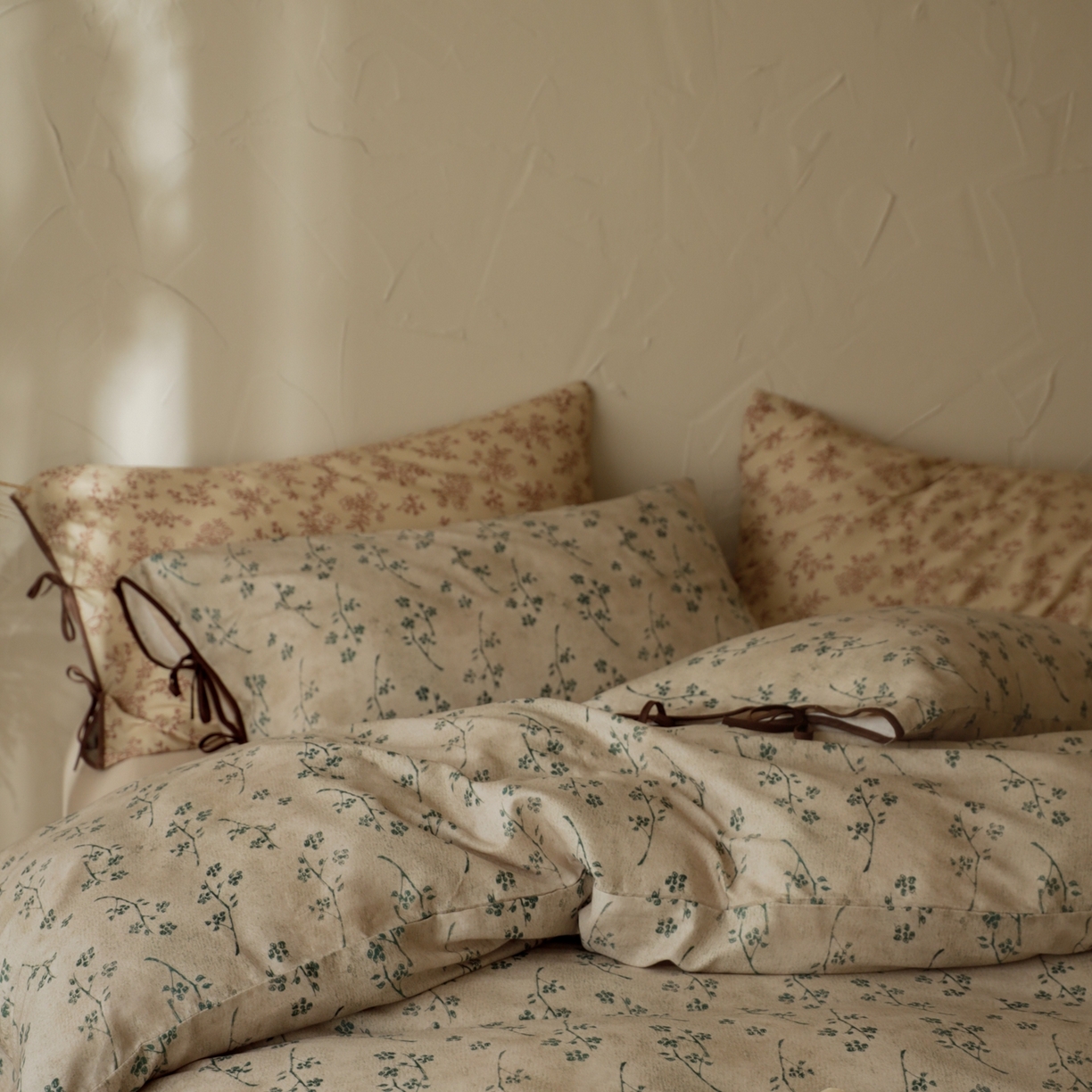 91家纺网 家纺一手货源 找家纺 涞澳家纺 2025新款全棉纯棉软烟纱四件套 浮生若絮