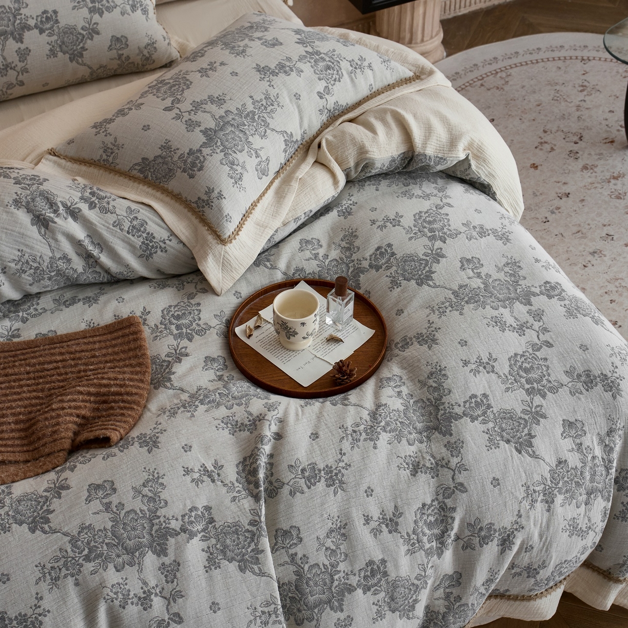 91家纺网 家纺一手货源 找家纺 涞澳家纺 2025新款棉麻皱皱纱四件套 花间影