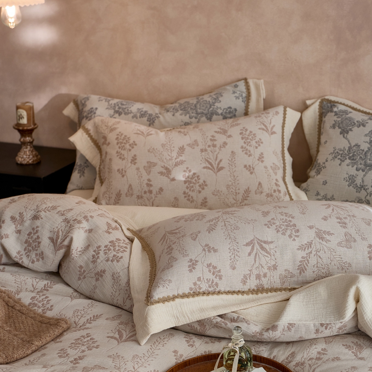 91家纺网 家纺一手货源 找家纺 涞澳家纺 2025新款棉麻皱皱纱四件套 听风絮