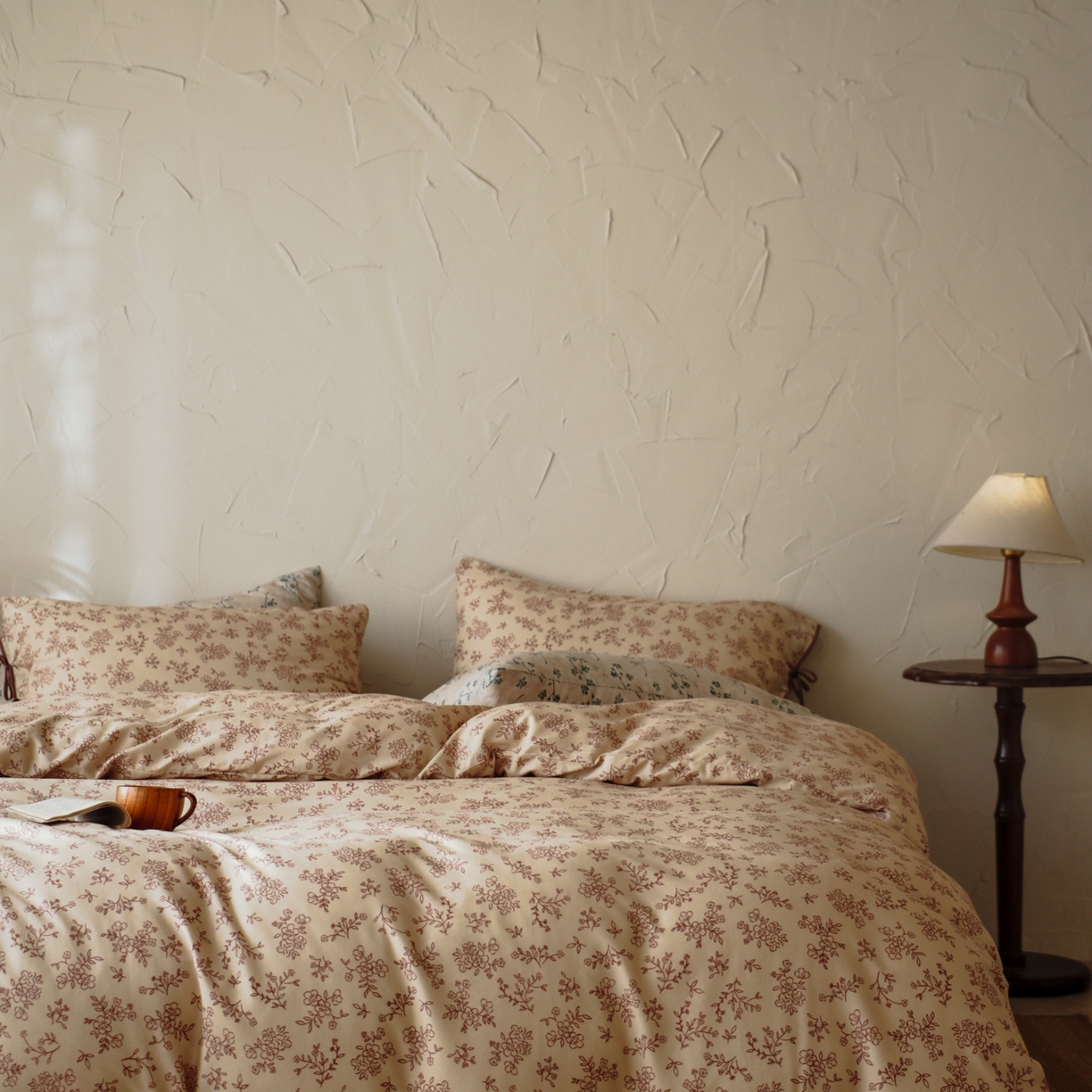 91家纺网 家纺一手货源 找家纺 涞澳家纺 2025新款全棉纯棉软烟纱四件套 落樱纷飞